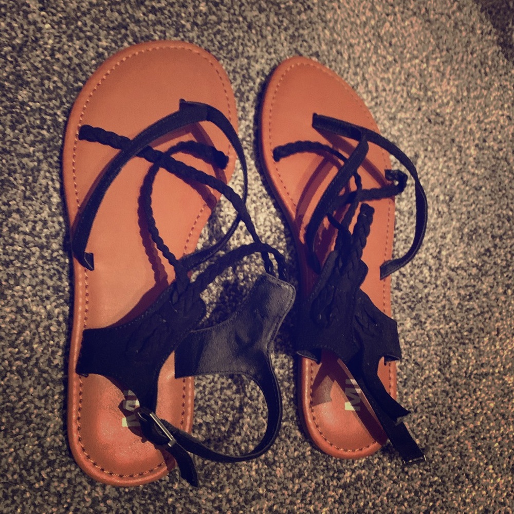Mia Sandals